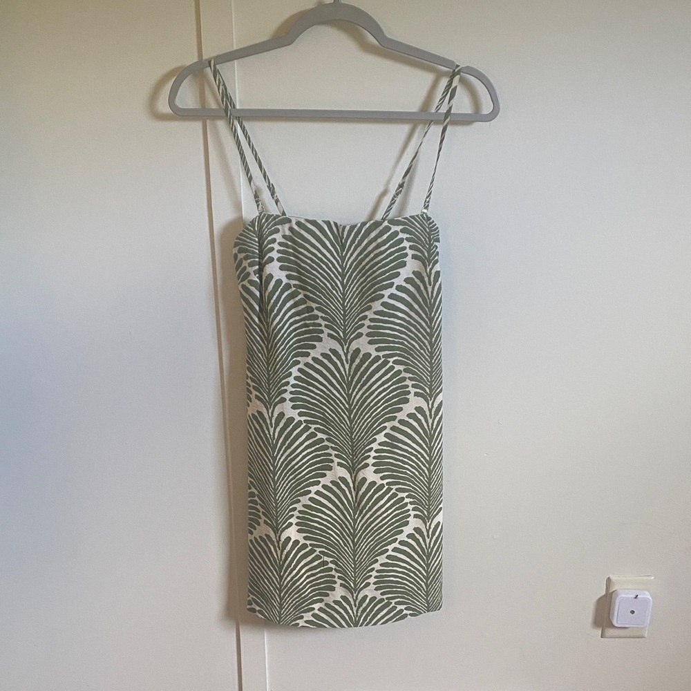 Elegant Green Leaf Pattern Dress